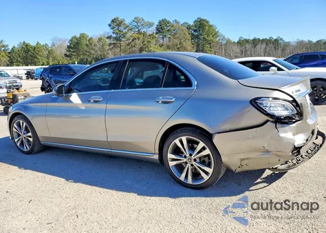 2019 Mercedes-Benz C 300 from USA, damaged, VIN 55SWF8DB2KU321351